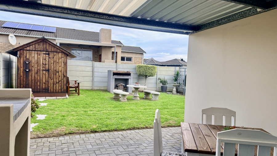 2 Bedroom Property for Sale in Parsonsvlei Eastern Cape